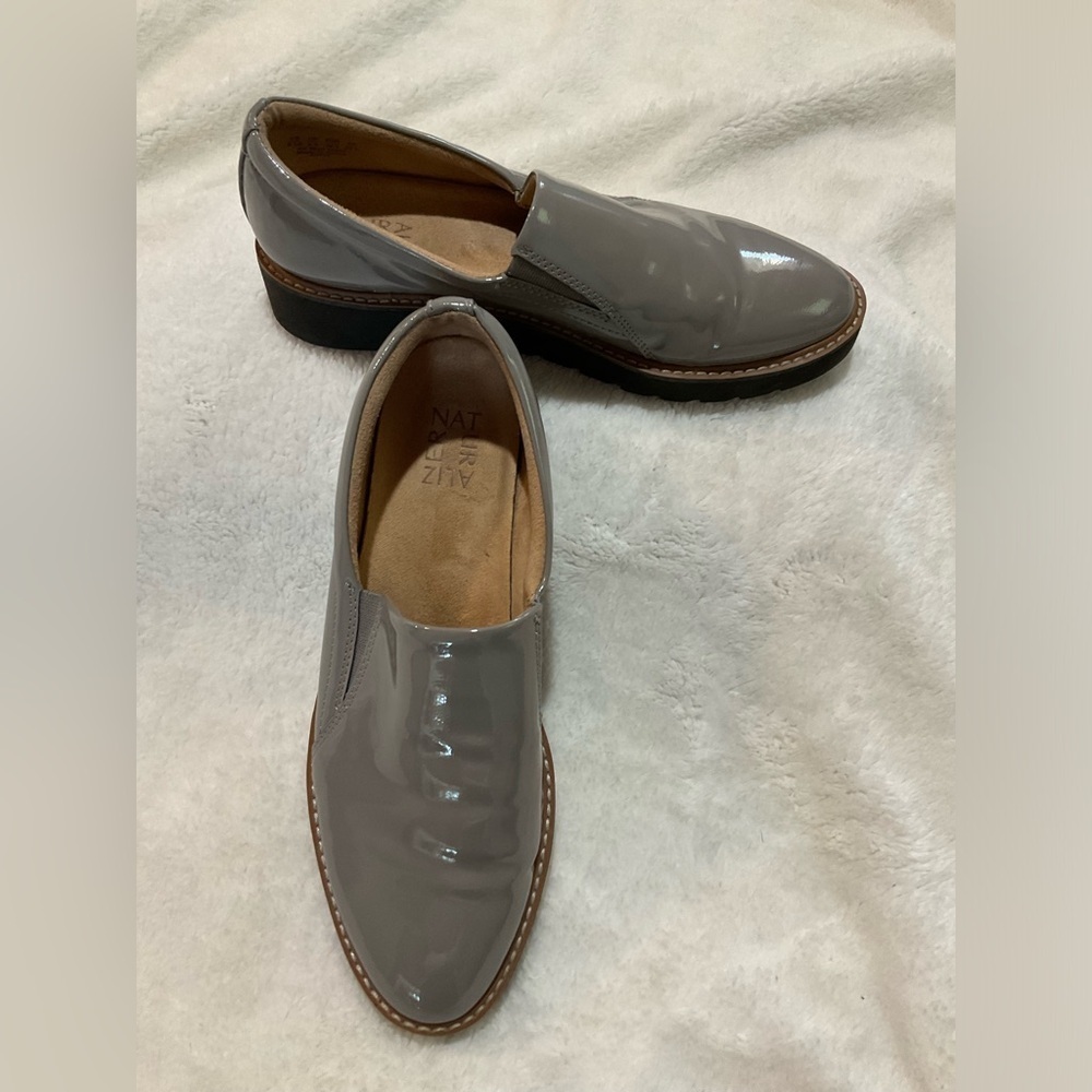 Naturalizer Mens Faux Patent Gray Loafers Size 8.5